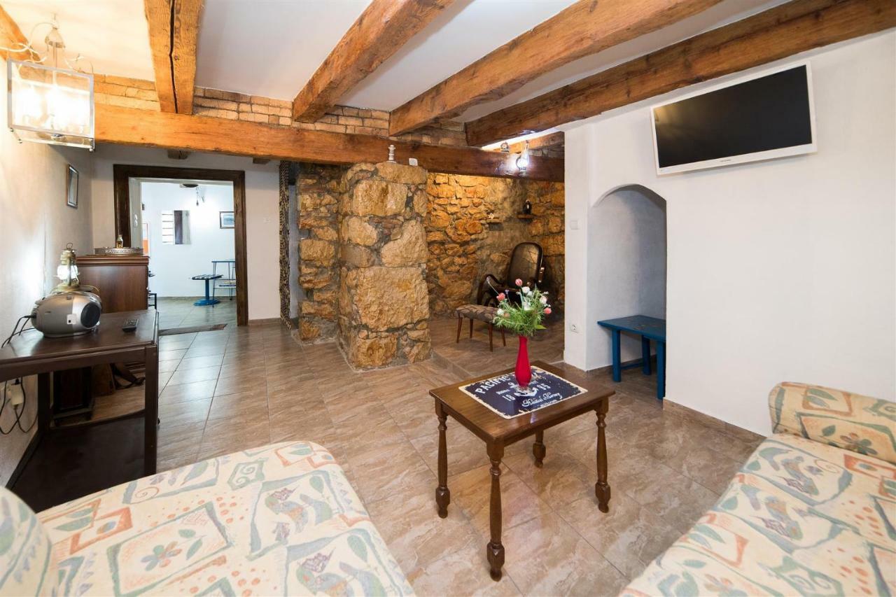 Apartmani More Crikvenica Exterior foto
